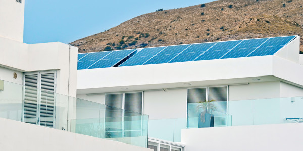 Comprar / Vender Pisos y Plantas Bajas en Consell · con Placas Solares