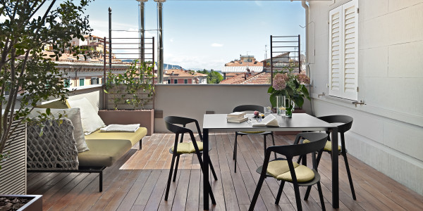 Comprar / Vender Pisos y Plantas Bajas en Consell · con Terraza