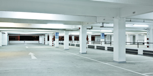 Comprar / Vender Pisos y Plantas Bajas en Consell · con Garaje / Parking