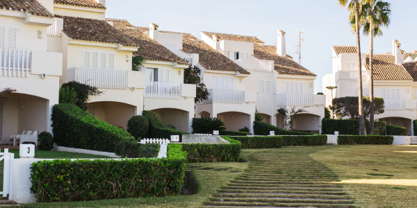Compraventa de Inmuebles en Porreres · Adosados